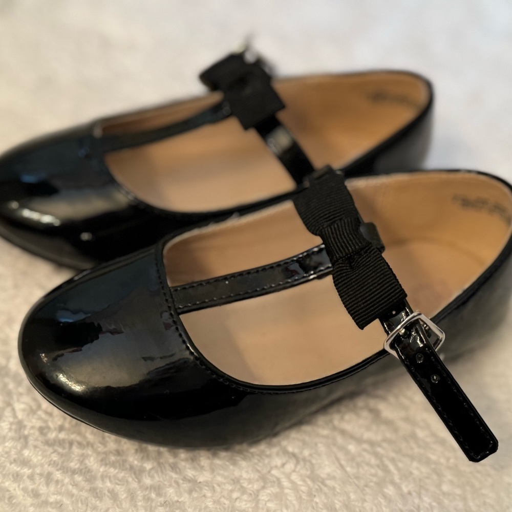 Black toddler shoes